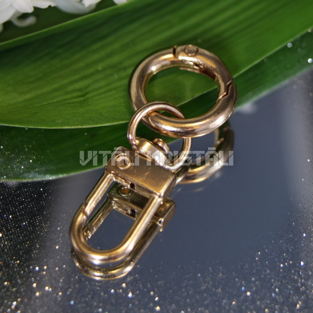 Metāls atslēgu piekariņš zelta krāsa 4.5 x 2 cm 1 gb